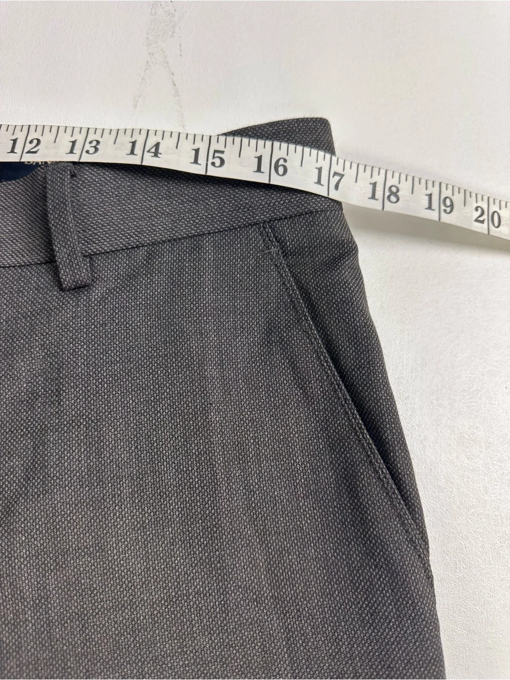 Banana republic‎ men’s 33/34 wool blend trousers, black textured color